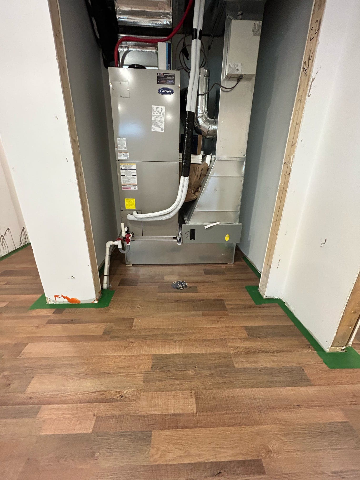 Installation de climatisation et équipement mural